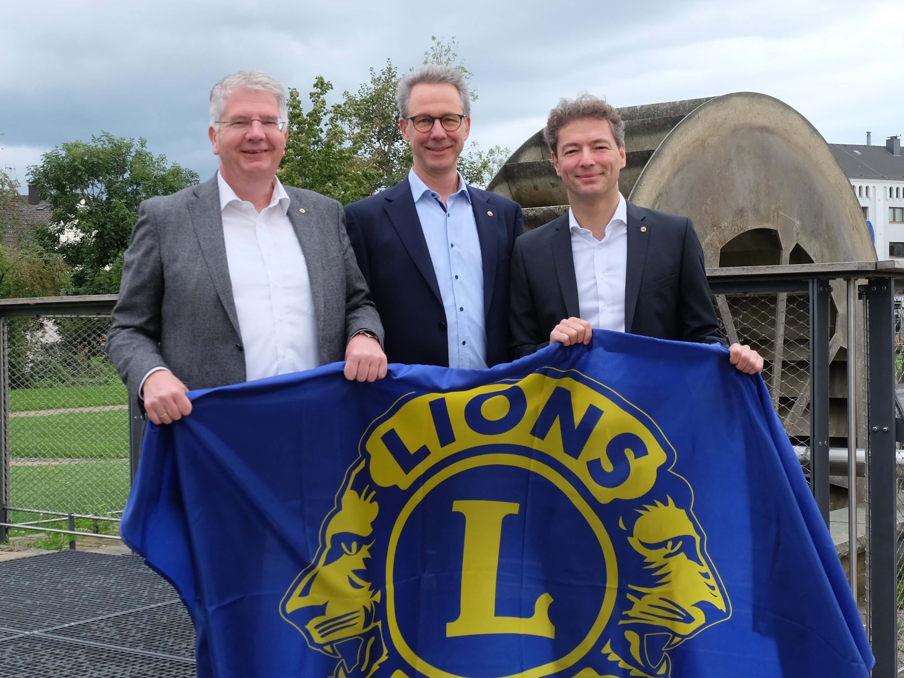 Foto (von links nach rechts): Die Präsidenten der drei Lions Clubs in Paderborn: Dr. Wiro Wickord, Martin Kühle und Markus Herzig